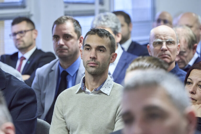 All rights reserved by Gabor Goor