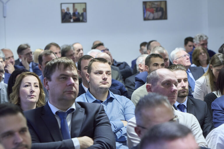 All rights reserved by Gabor Goor