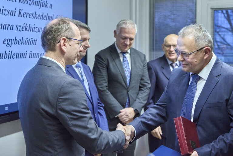 All rights reserved by Gabor Goor